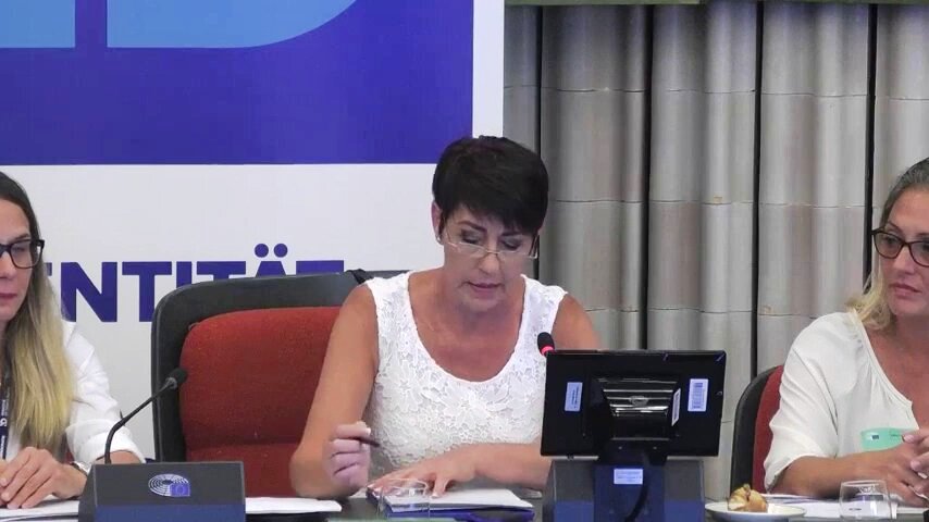 German MEP Christine Anderson: “This Vaccine Campaign Will go Down as the Biggest Scandal in Medical History. And Moreover, it will be Known as the Biggest Crime Ever Committed on Humanity”